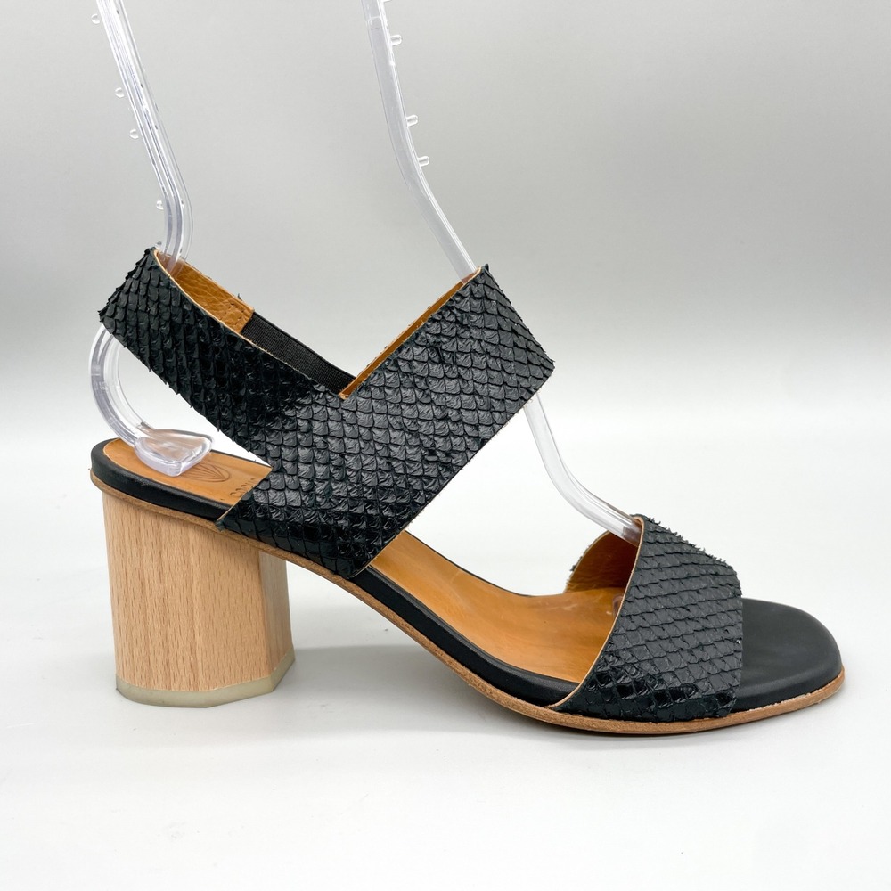Coclico Womens 38 7 Black Snakeskin Wood Block Heel Sandals Slingback Strappy